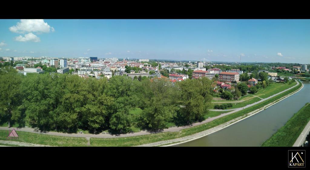 Kapart Rzeszow Apartment エクステリア 写真